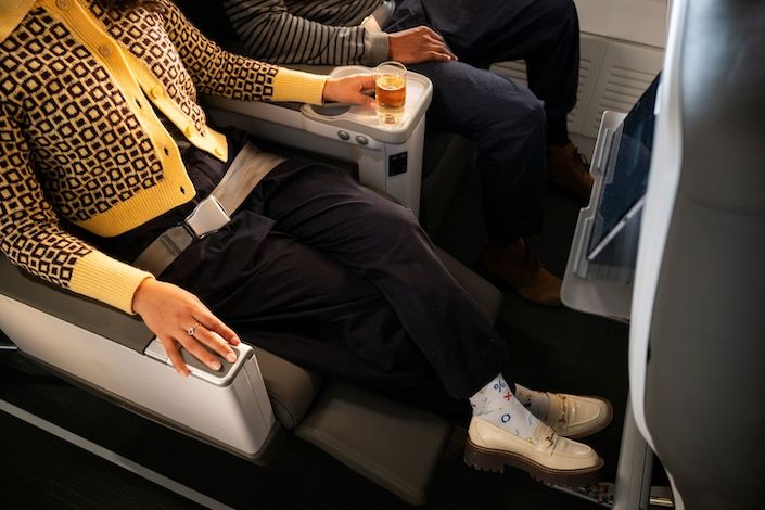 5 updates to spot when you step on board Alaska Airlines refreshed 737 fleet