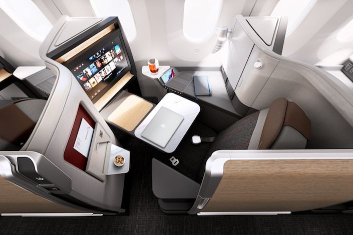 American-Airlines-introduces-new-flagship-suite®-seats-6.jpg