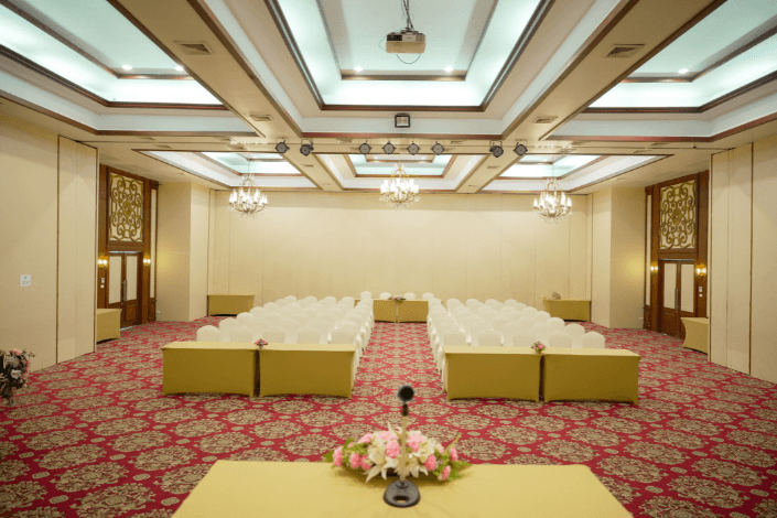 Beyond Hotels Meetings (2).png
