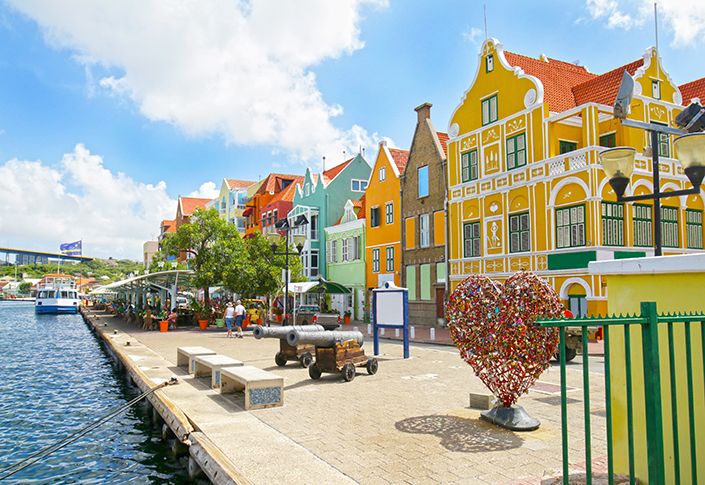Canadians among the list of permitted visitors to Curaçao