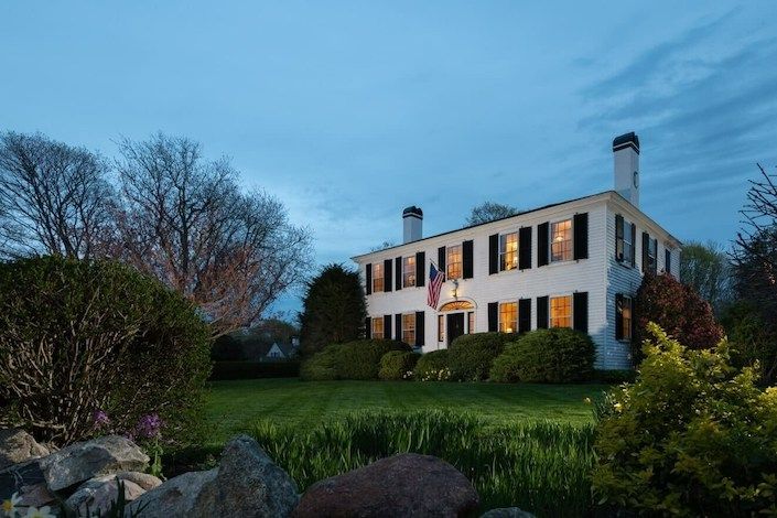 Candleberry Inn on Cape Cod recognized as The Best B&B and Inn in the United States by Tripadvisor® in 2023 Travelers' Choice® Awards