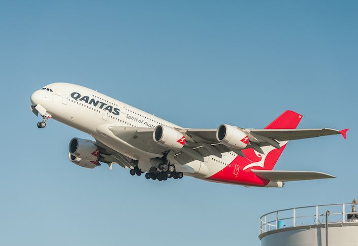 Cosmic Cocktails: Qantas launches 787 Supermoon Scenic flight