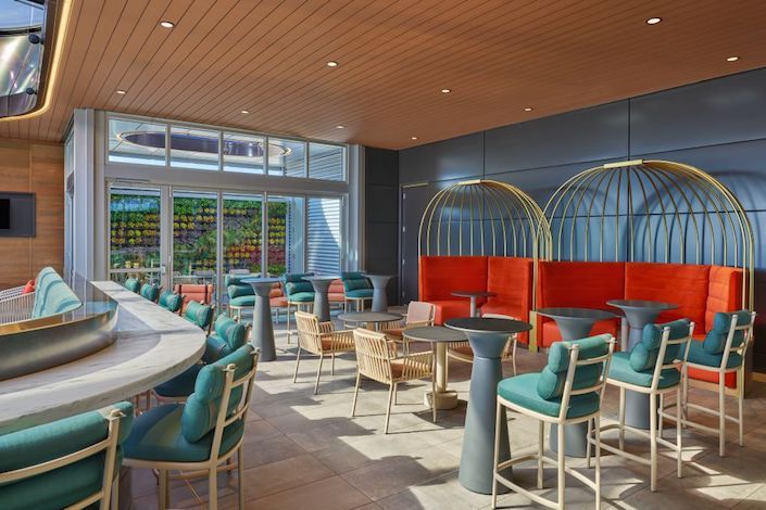 Delta-Sky-Club-raises-the-bar-with-nature-inspired-third-lounge-at-MSP-Airport-2.jpg
