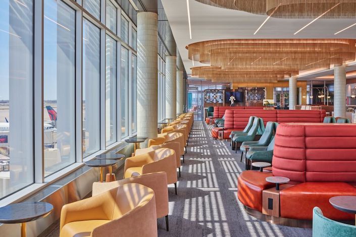Delta-Sky-Club-raises-the-bar-with-nature-inspired-third-lounge-at-MSP-Airport-4.jpg