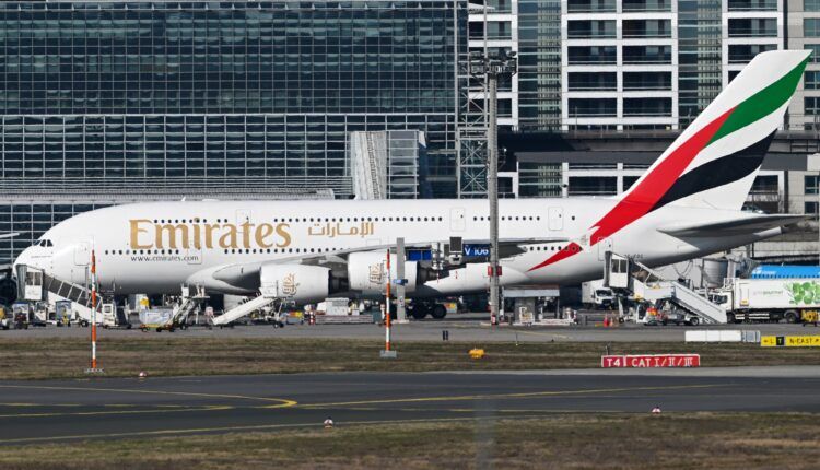 Moyen-Orient: un mois après le début du conflit, une reprise du trafic aérien très inégale