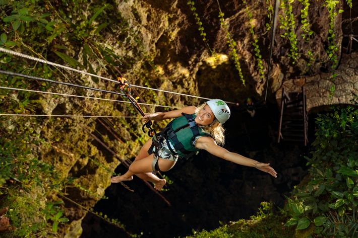 Excaret - tirolina.jpg