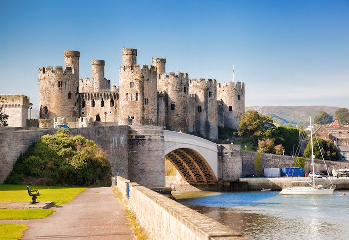 Explore Exodus Travels NEW UK Tours: History, Castles & Beer