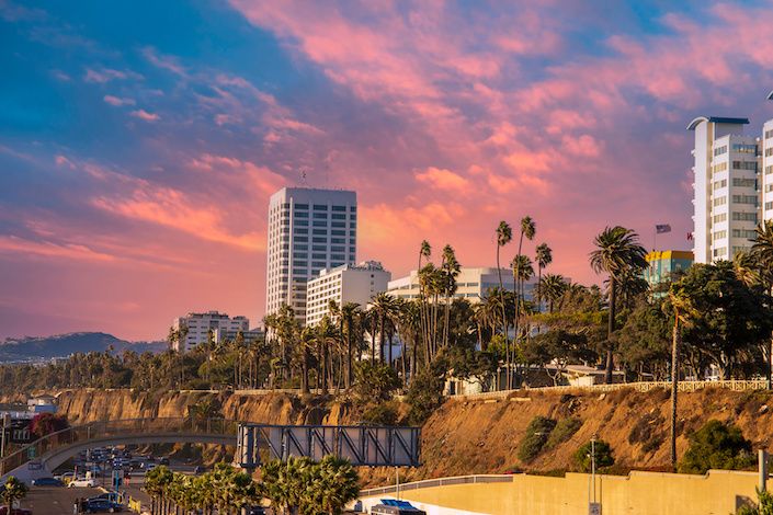 Explore-Santa-Monica-New-hot-spot-for-Canadian-travellers-2.jpeg