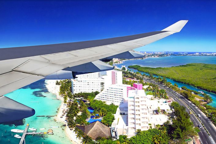 Latam agregará vuelos a Cancún de Perú pese a exigencia de visa