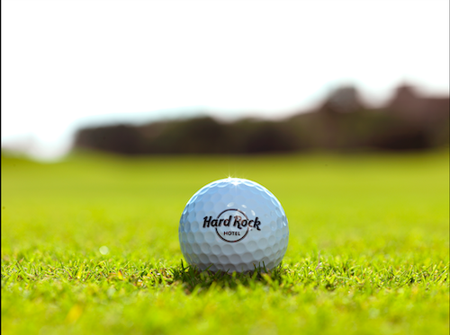 Eleva tu juego con Hard Rock Golf Club.