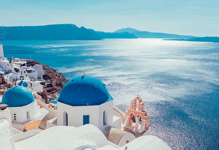 Greece to reopen tourism season in June
