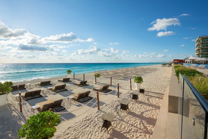 Hard-Rock-Hotel-Cancun-VIP_Beach_003.jpeg