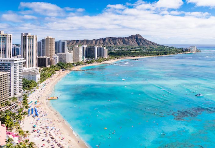 Hawaii to welcome vaccinated visitors without quarantines