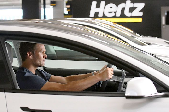Hertz-invests-in-largest-electric-vehicle-rental-fleet-and-partners-with-seven-time-Super-Bowl-Champion-Tom-Brady-to-headline-new-campaign-4.jpg