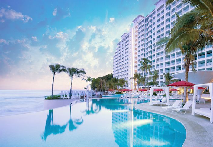 Hilton expands all-inclusive and luxury portfolio in Mexico with signing of three beachfront resorts