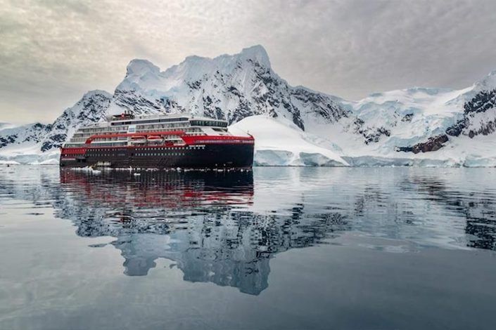 Hurtigruten Expeditions first cruise line to install SpaceX’s Starlink fleet-wide