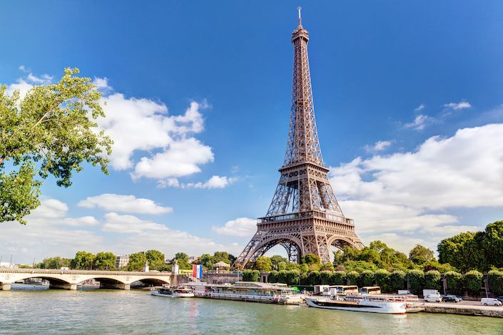 JetBlue flights from New York to Paris are on sale