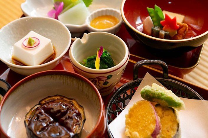 Japan Creates Foodie-, Diet-Centric Guides for Visitors