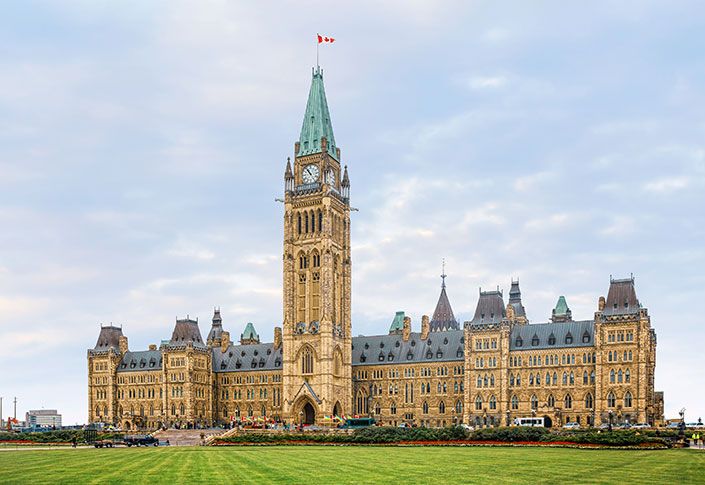 Canada’s major airlines welcome federal government’s decision to end pre-departure testing for fully vaccinated travellers