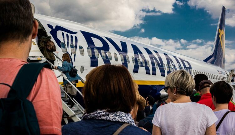 Ryanair menace de fermer sa base à Bordeaux, 120 emplois menacés