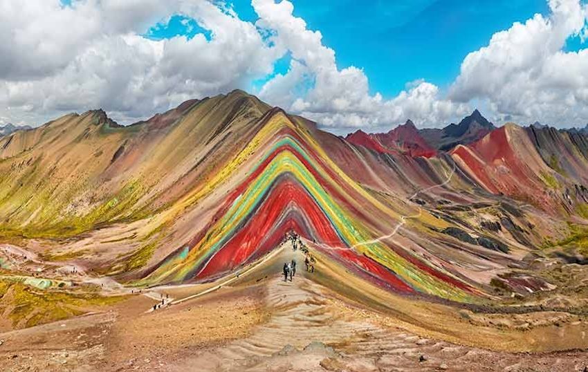 Rainbow-Mountain,-Vinicunca,-Peru.jpg