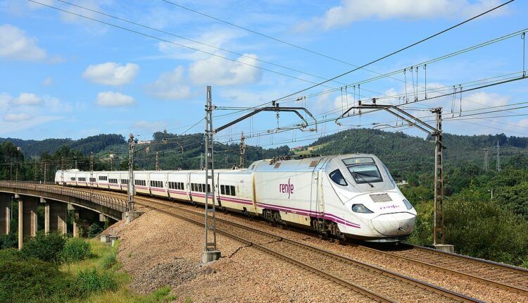 Train : la Renfe confirme son intérêt pour le Paris-Lyon