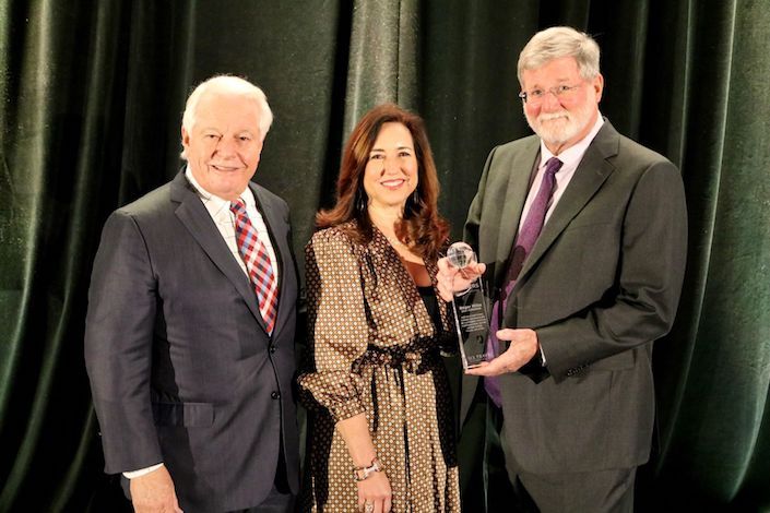 Roger Miles inducted into U.S. Travel Hall of Leaders