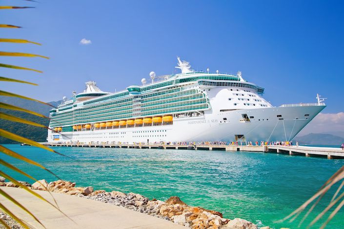 Royal Caribbean updates vaccination protocol for U.S. and European cruises