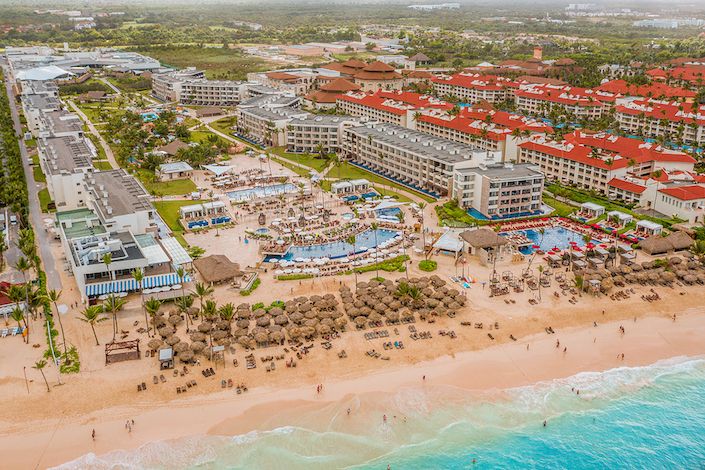 Royalton Bavaro joins 3 Blue Diamond Resorts properties in Punta Cana with Green Globe Certification