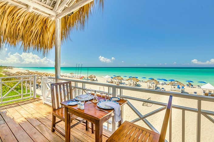 Escapade romantique au Royalton Hicacos : le plan parfait pour la Saint-Valentin ou toute autre occasion spéciale