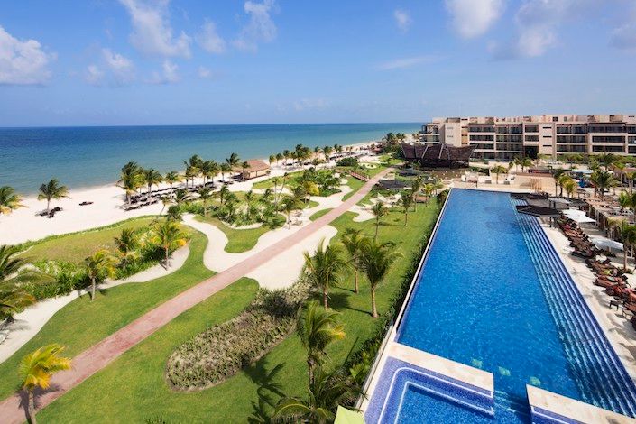 Royalton Riviera Cancun named winner in Condé Nast Traveler’s 2021 Readers’ Choice Awards