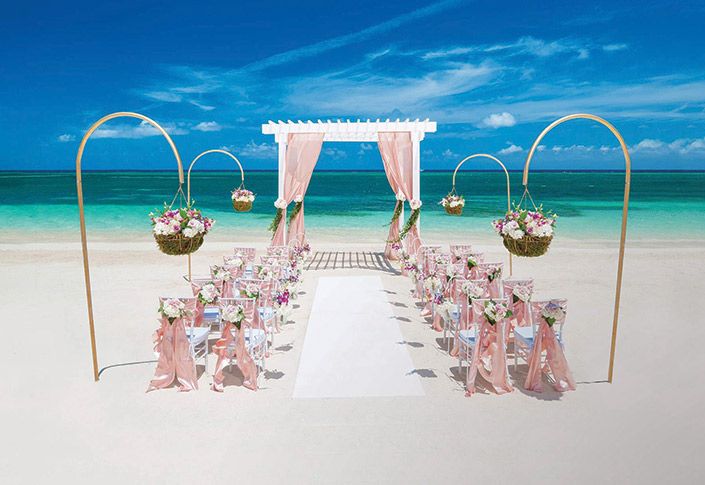 Sandals’ new ‘English Royalty’ wedding package