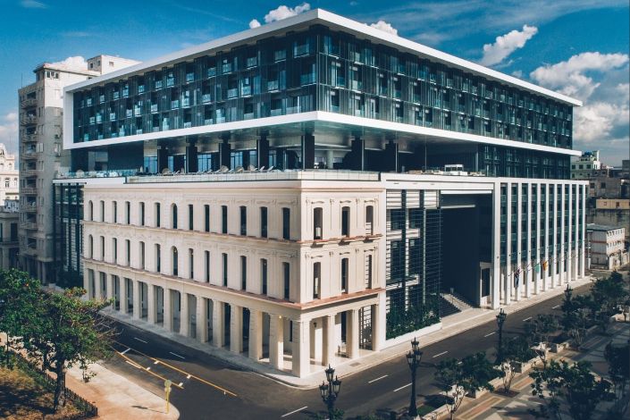 Siente los ritmos más azules de Iberostar Cuba este verano.1.jpg