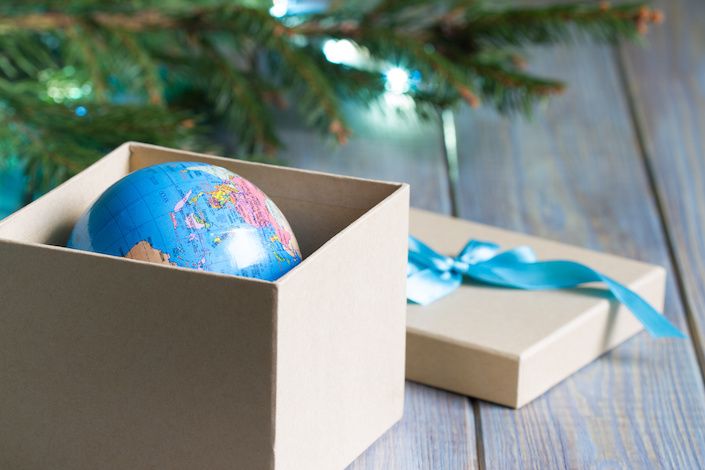 Skyscanner reveals demand for travel-themed gifts for Black Friday and the festive season