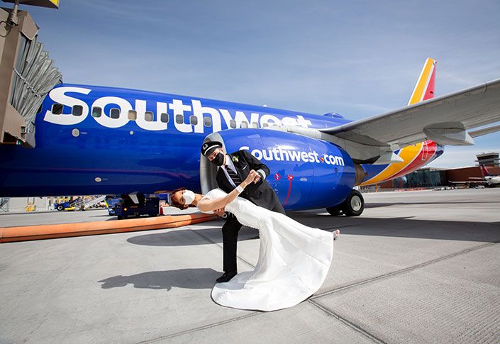 Southwest Pilot gets married inflight