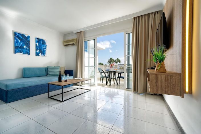 Take-a-look-into-the-recently-refurbished-LABRANDA-El-Dorado-Hotel-3.jpeg