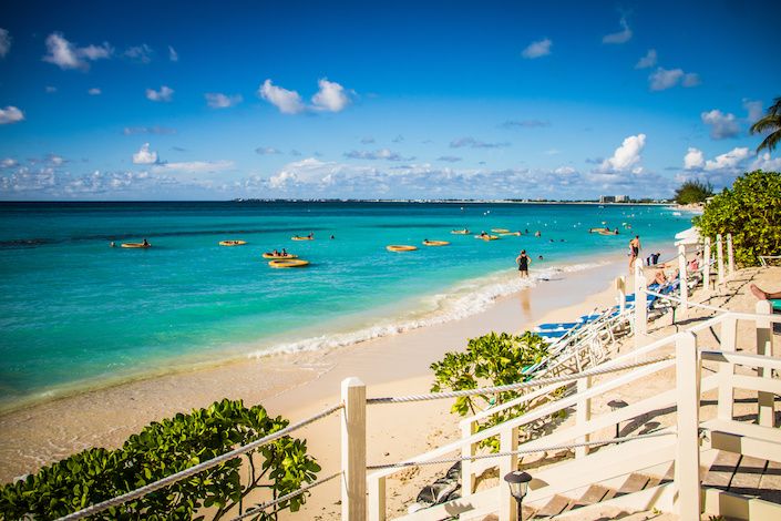 The Cayman Islands welcomes families traveling with children