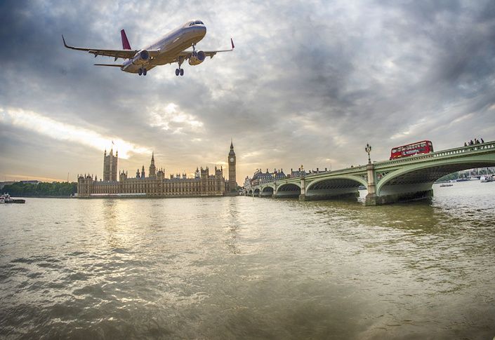 UK to include aviation in carbon emissions targets