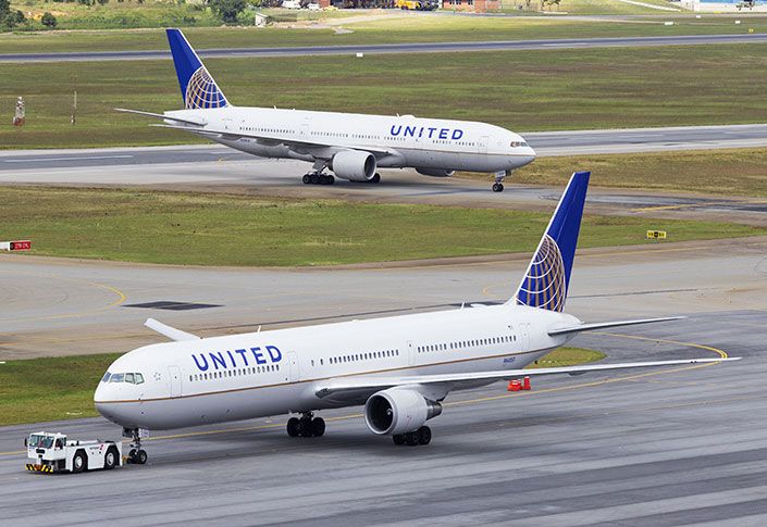 United Airlines Employees Convert Cargo Facilities into Food Distribution Centers
