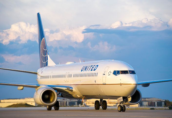 United adds nearly 150 flights to warm-weather cities this winter