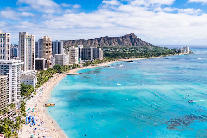 Waikiki resort mandates vaccination for workers, guests