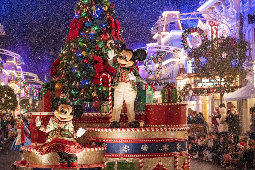Walt-Disney-World-Resort-offers-magical-holiday-experiences-for-the-entire-family-2.jpeg