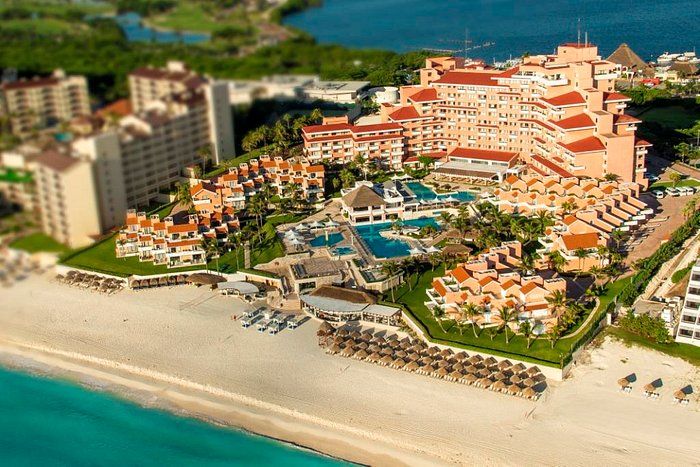 Hotelera estadounidense abre el primer Wyndham Grand en Cancún