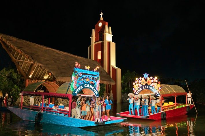 XCARET 005_TrajineraXOICON (2).jpg