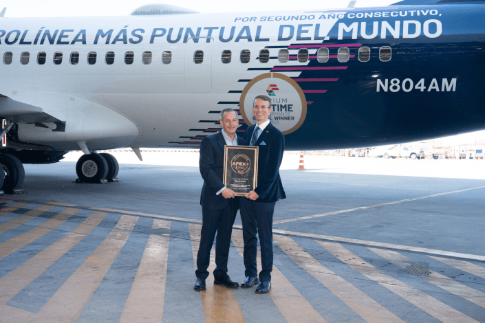 Aeroméxico hace historia al ser doblemente galardonada