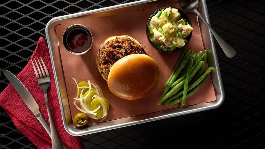 american-expands-pecan-lodge-authentic-texas-barbecue-more-domestic-flights-dfw-2.jpg