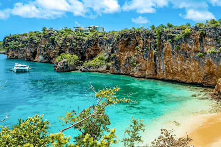 Anguilla launches online booking and payment for licensed taxi and chauffeur transfers