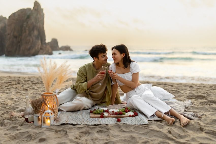 beach-vacation-date-ideas-villa-group-2.jpg
