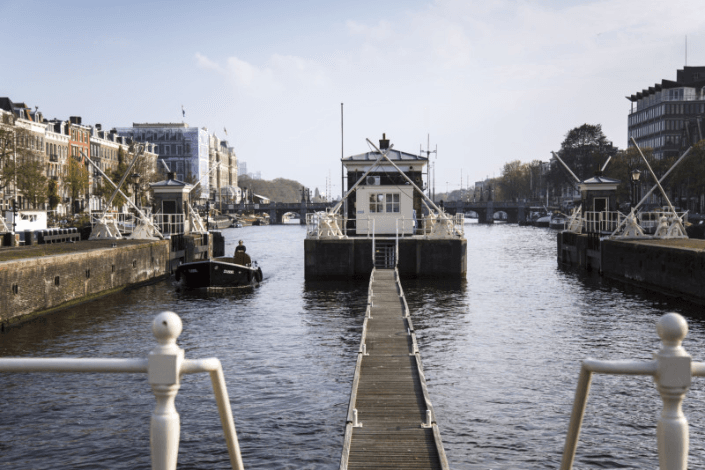 bookingcom-announces-the-pride-amsterdam-canal-sweet-weekend-1.png