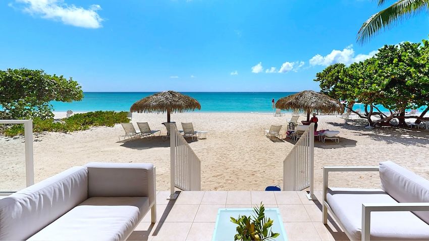 caribbean-club-grand-cayman-33-unique-2700-sq-ft-suites-2.jpg